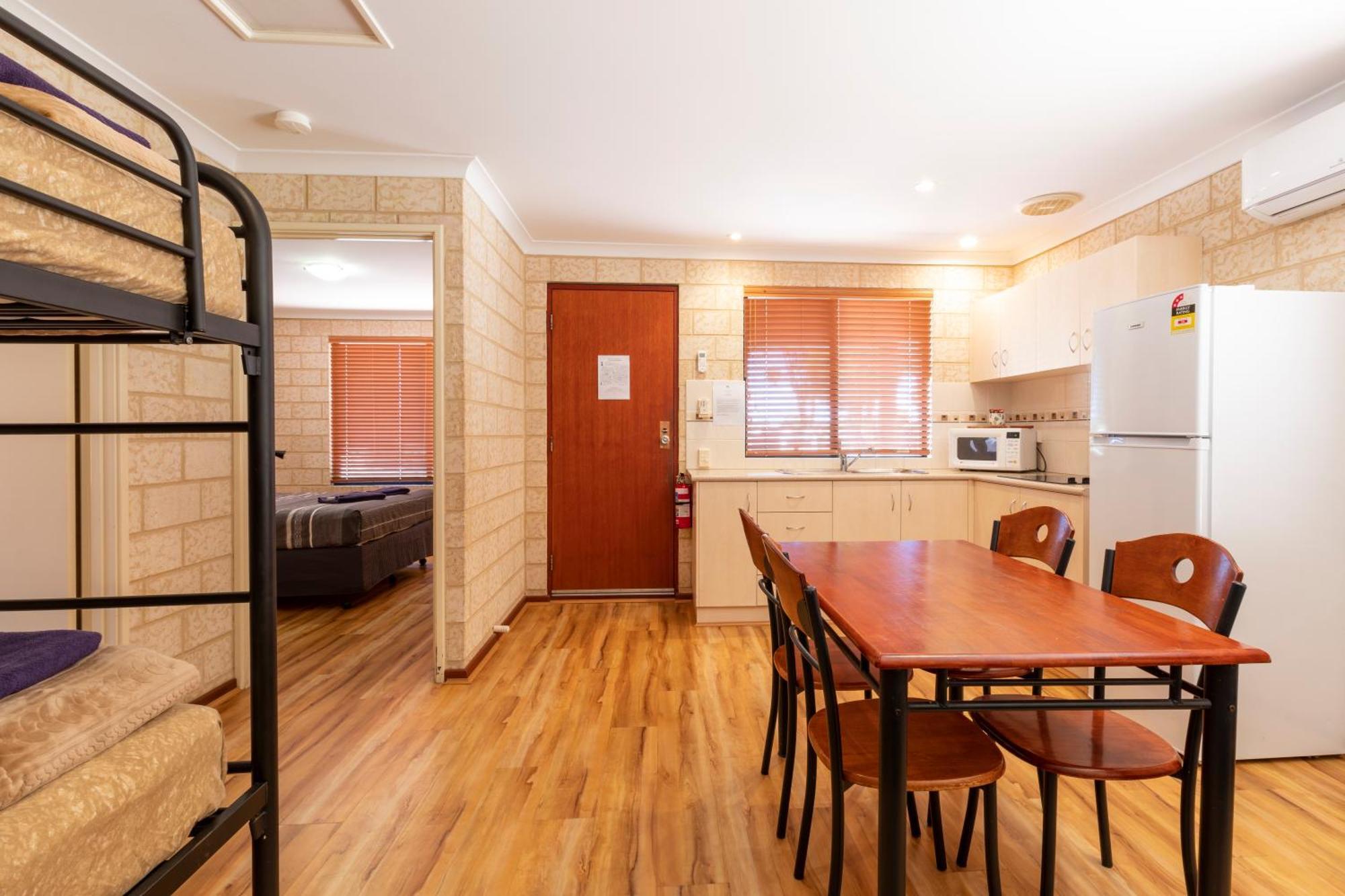 Kalbarri Tudor Holiday Park Экстерьер фото